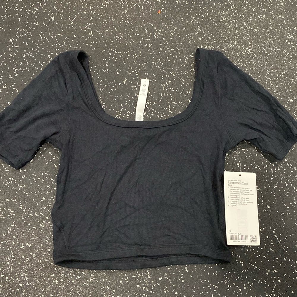 NWT LULULEMON Ribbed held tight Tee